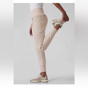 Athleta NWT Cream Ribbed Moto Joggers